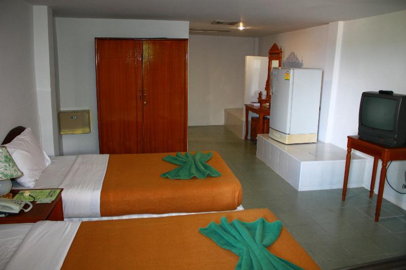 Royal Crown Hotel & Palm Spa Resort Patong Exterior photo