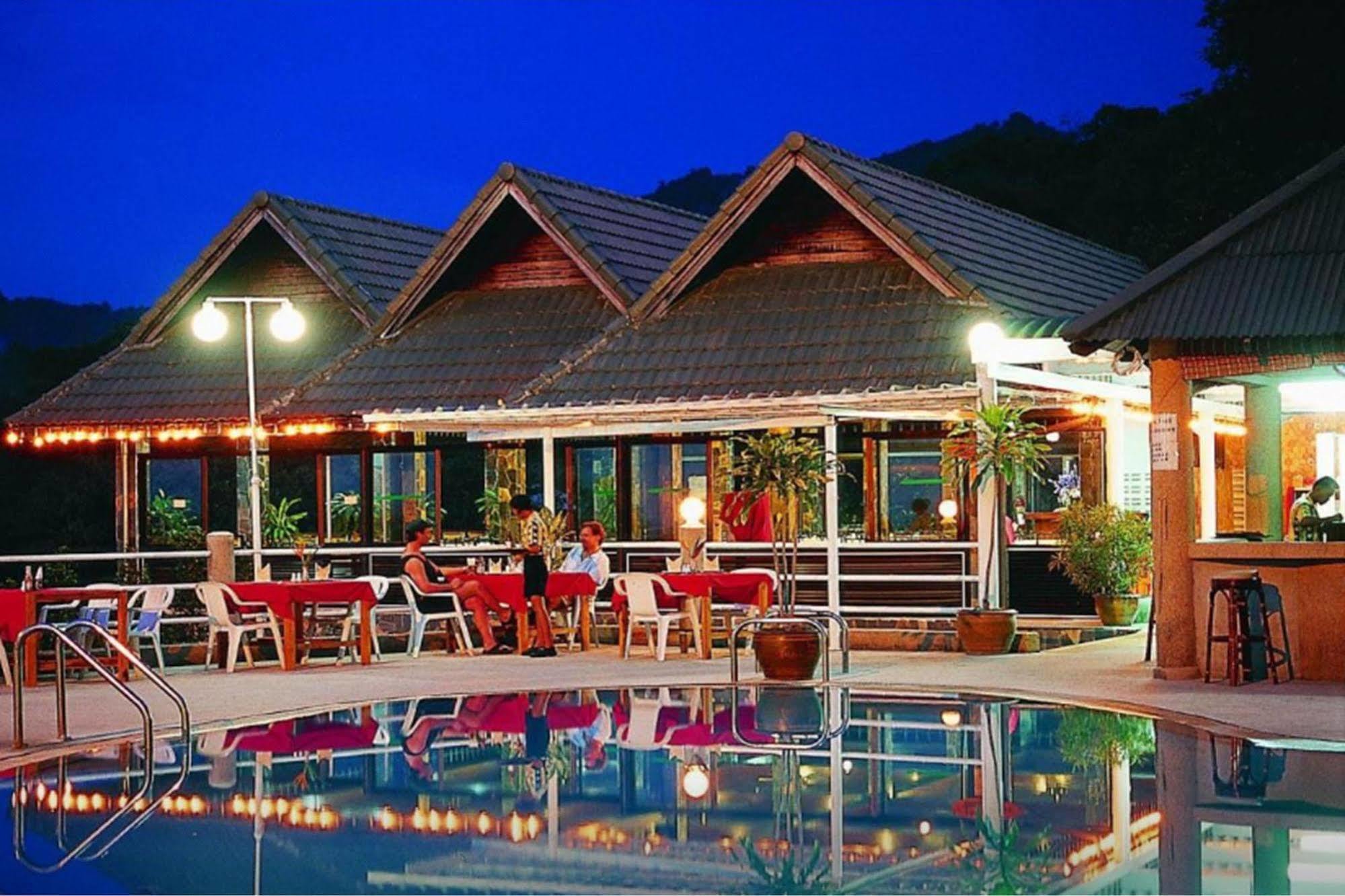 Royal Crown Hotel & Palm Spa Resort Patong Exterior photo