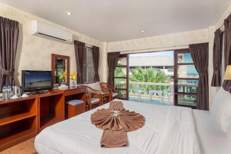 Royal Crown Hotel & Palm Spa Resort Patong Exterior photo